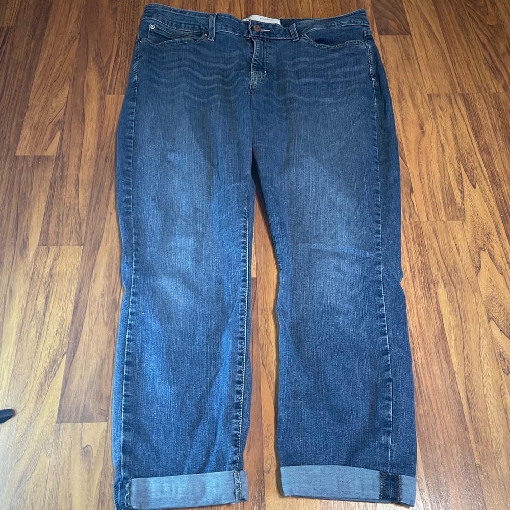 Signature Levi Strauss Gold Label Mid Rise Boyfriend Jeans Womens 16 Medium Wash